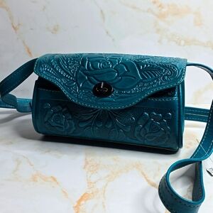 Turquoise leather crossbody bag new hand made in Mexico